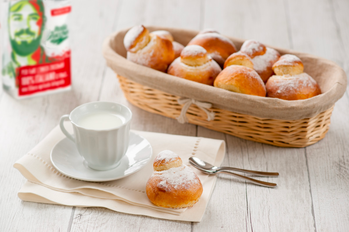 Brioches Soffici Dolci fatte in casa con lo zucchero semolato 100% italiano di Italia Zuccheri