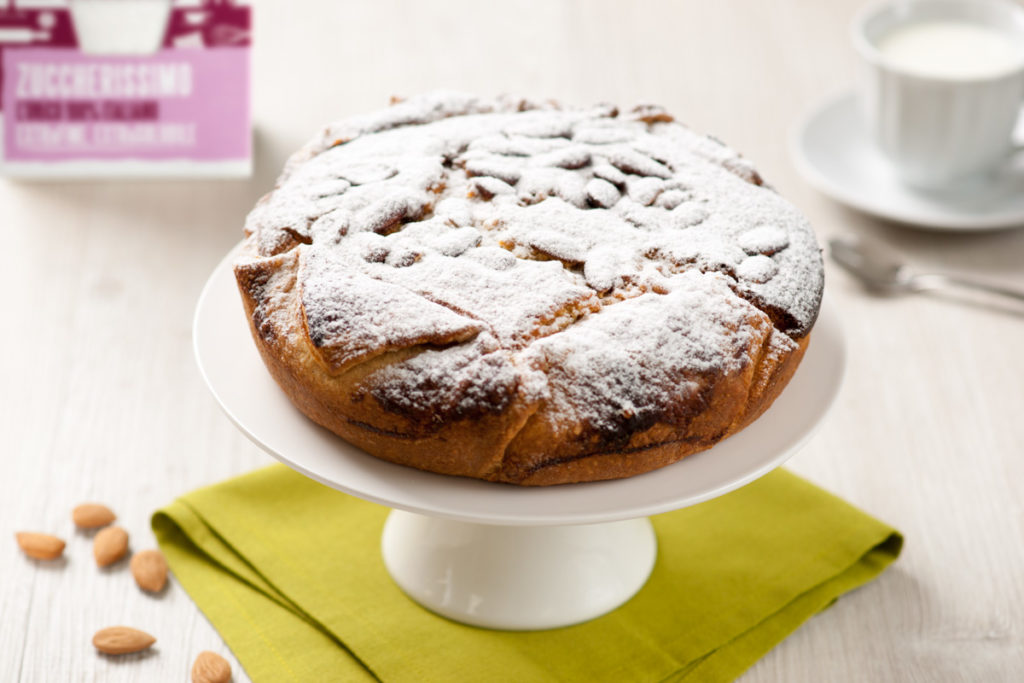 Torta Russa fatta in casa con pasta sfoglia e Zuccherissimo, lo zucchero extrafine di Italia Zuccheri ideale per i dolci