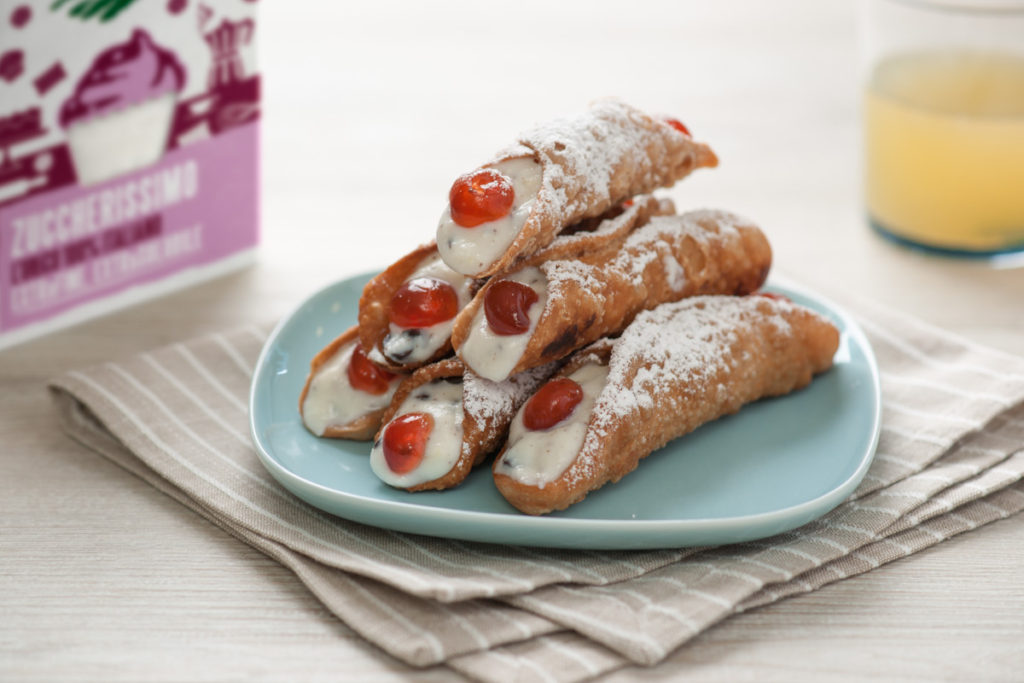 Cannoli Siciliani con Zuccherissimo, lo zucchero ideale per i dolci fatti in casa