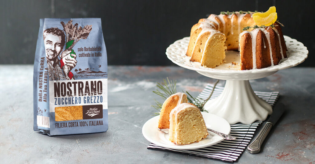 Torta di Carote con Glassa al Cioccolato Bianco e Nostrano, lo zucchero grezzo di barbabietola 100% italiano