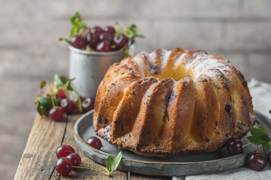 Ciambella con Gocce di Cioccolato senza Burro fatta in casa con lo Zucchero di Canna Demerara di Italia Zuccheri