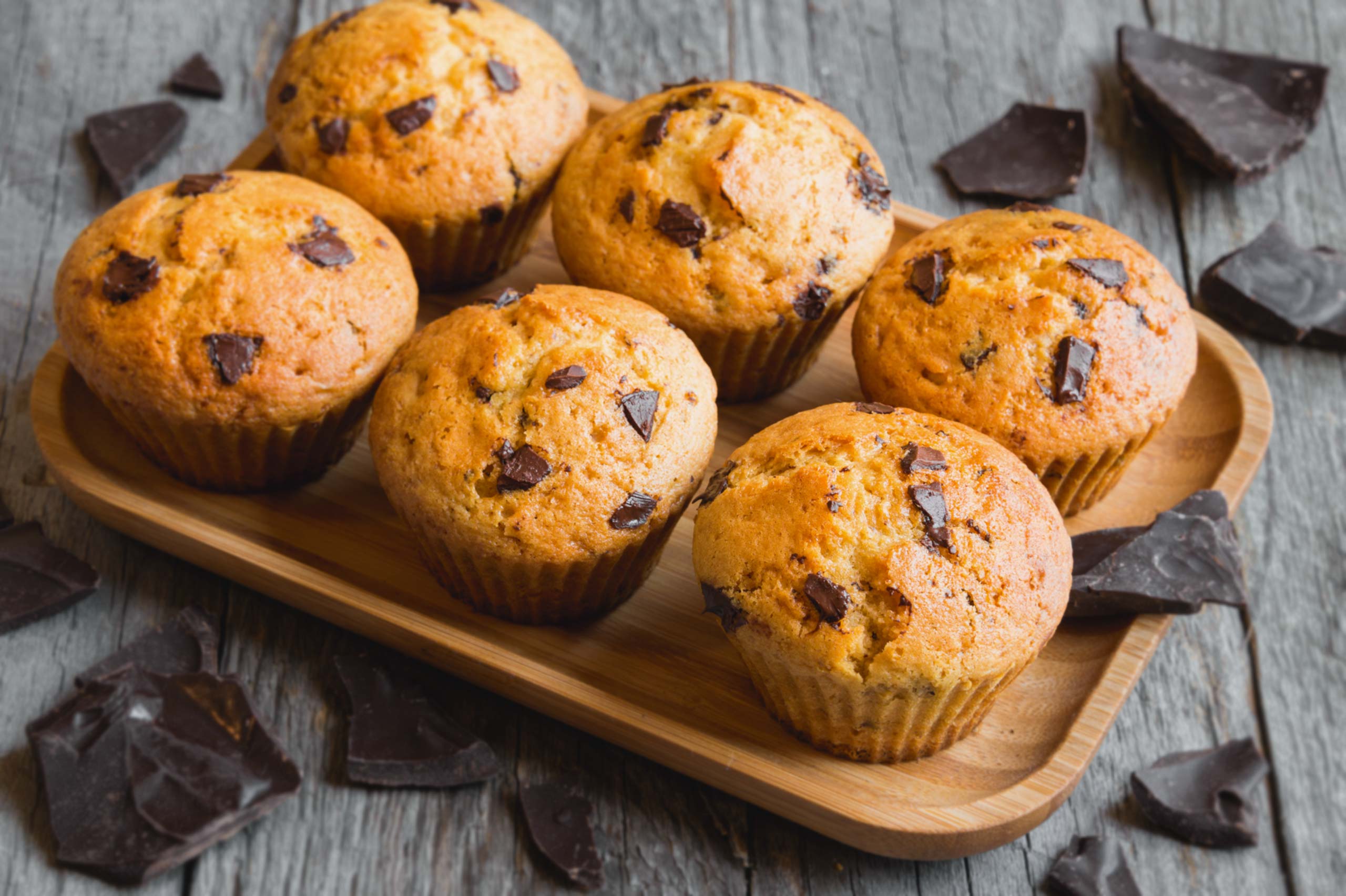 Muffin allo Yogurt con Gocce di Cioccolato fatti in casa con Zuccherissimo, lo zucchero extrafine ed extrasolubile di Italia Zuccheri, 100% italiano